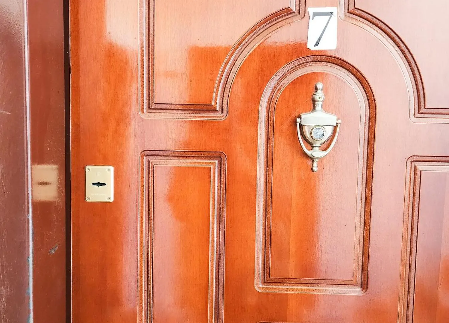 Apartment Sweet Vintage Tiran